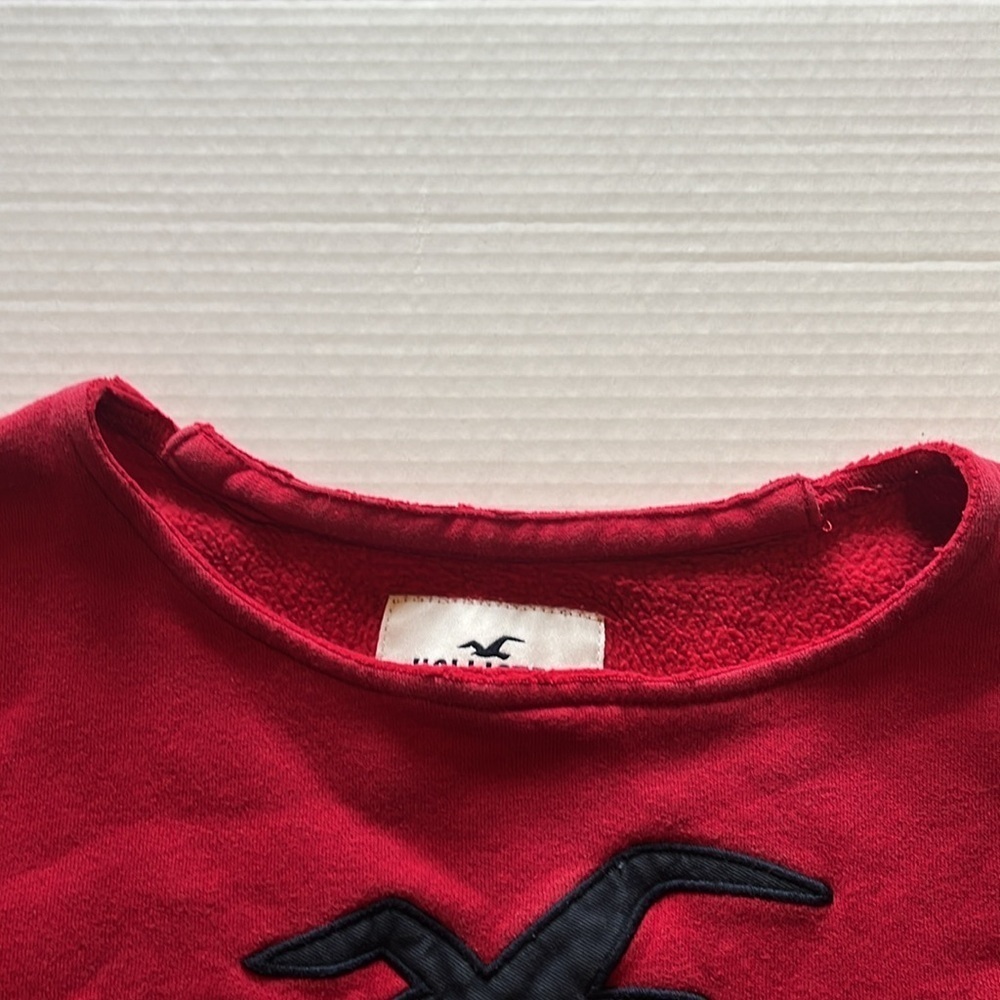 Hollister-S-red-scoopneck, long sleeve, kangaroo pocket, ribbed, sweatshirt. - Picture 4 of 12